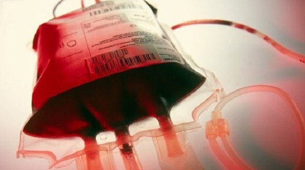 Trong giai đoạn cấp tính, khi xảy ra tan máu có thể chỉ định truyền máu